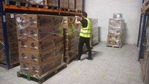 Pallet quantity verification in a Turkish warehouse before shipment